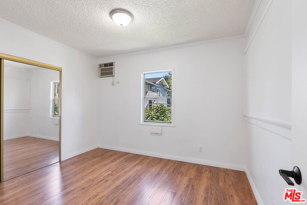 823 Glendale Blvd
