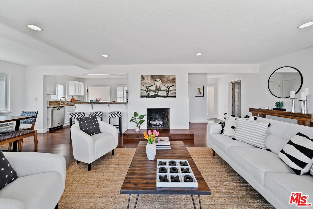 11689 Picturesque Dr