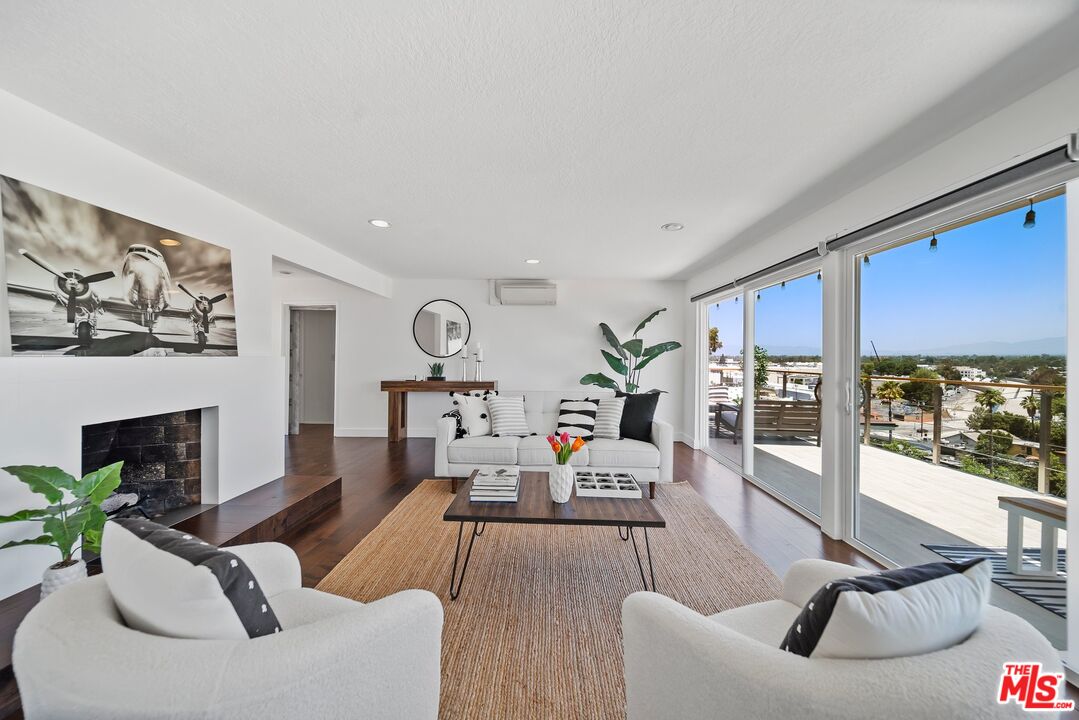 11689 Picturesque Dr