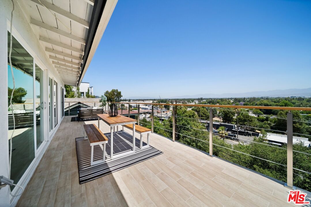 11689 Picturesque Dr
