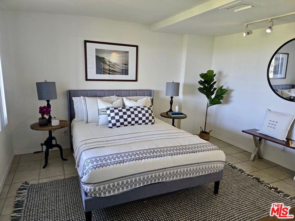 11689 Picturesque Dr