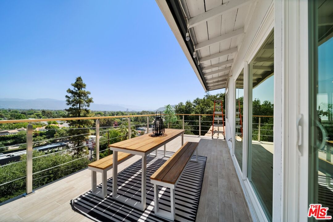 11689 Picturesque Dr