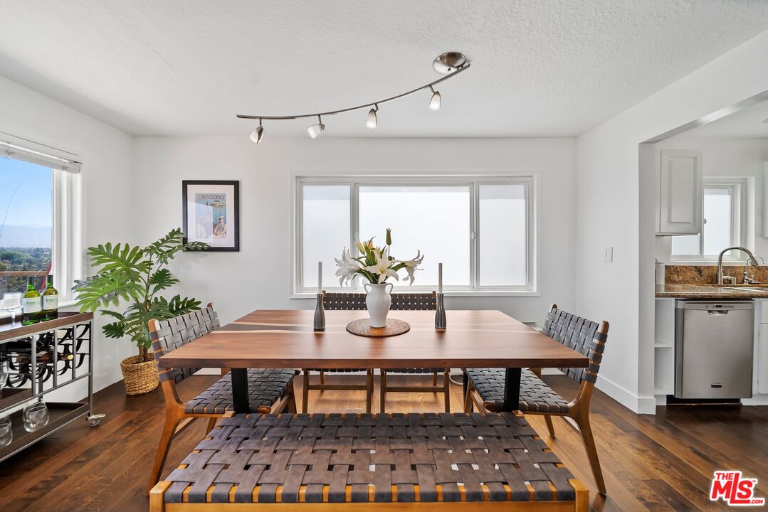 11689 Picturesque Dr