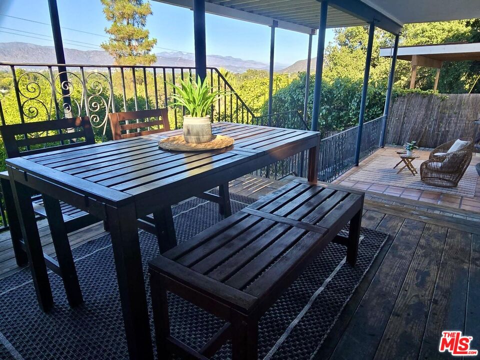 11689 Picturesque Dr