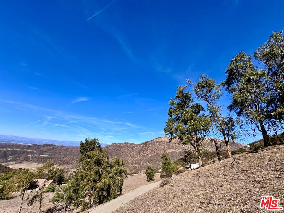 11077 Pacific View Dr