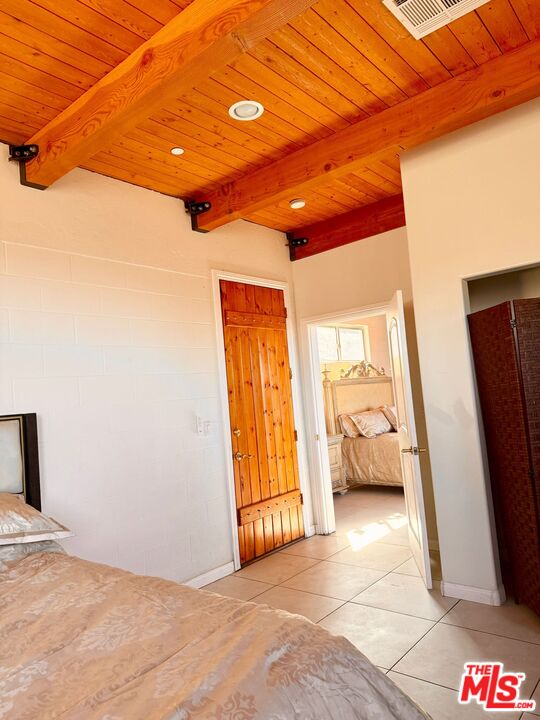 11077 Pacific View Dr