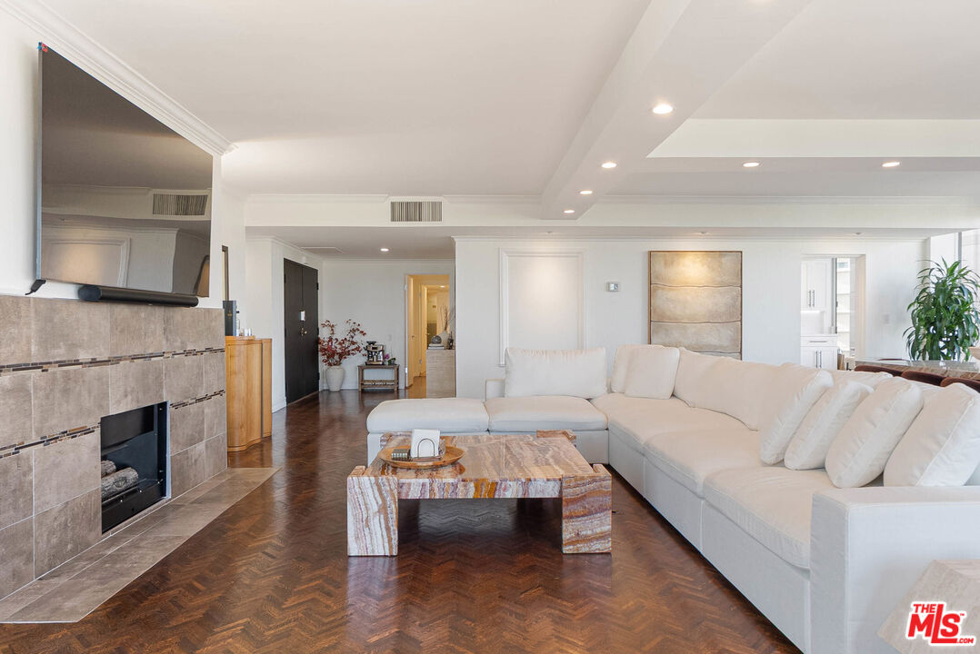 10590 Wilshire Blvd Unit: 1502