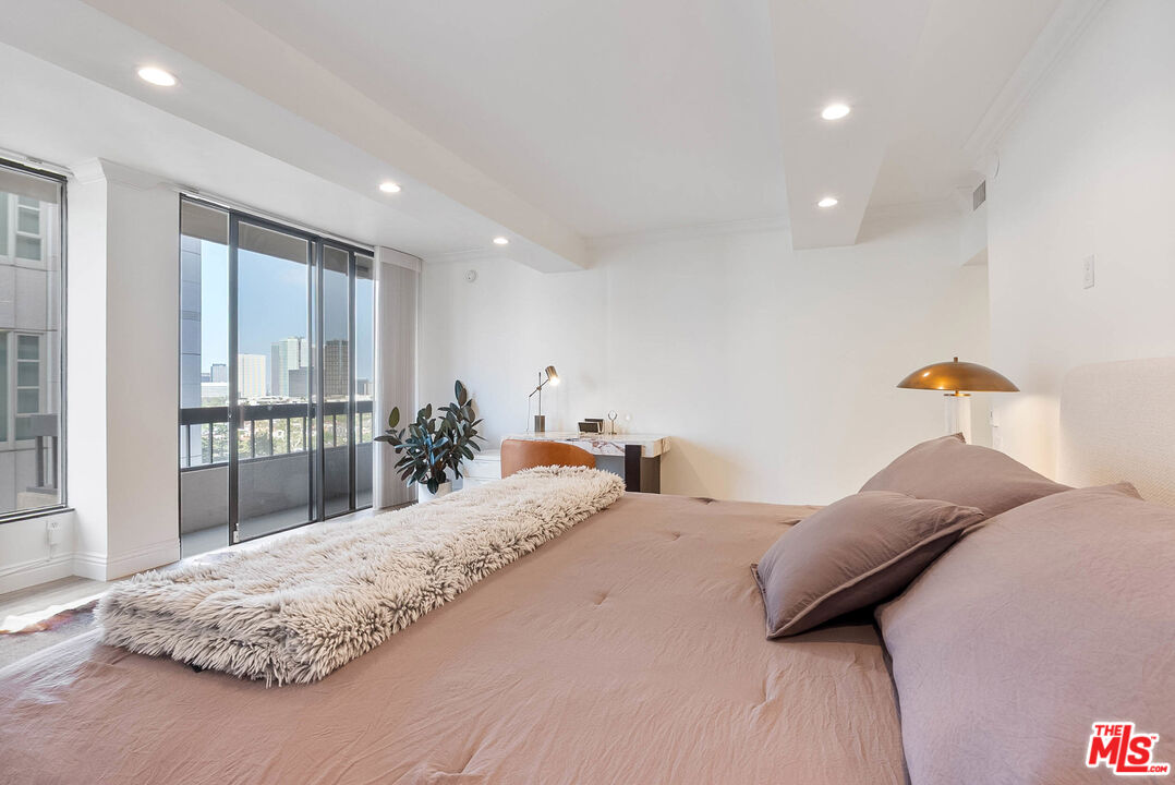 10590 Wilshire Blvd Unit: 1502