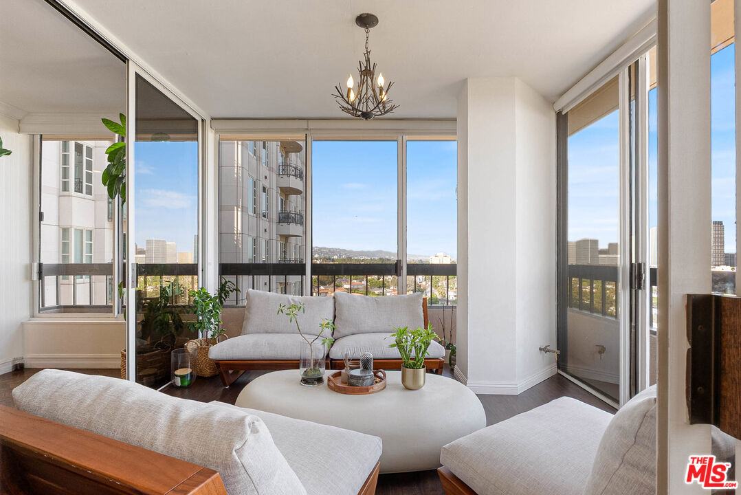 10590 Wilshire Blvd Unit: 1502