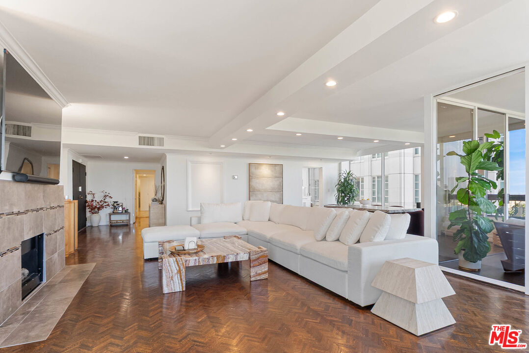 10590 Wilshire Blvd Unit: 1502
