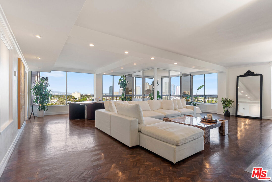 10590 Wilshire Blvd Unit: 1502