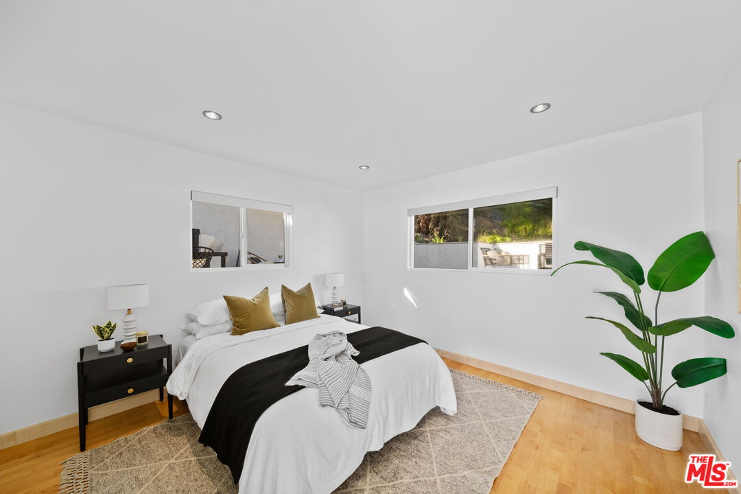 3111 Belden Dr