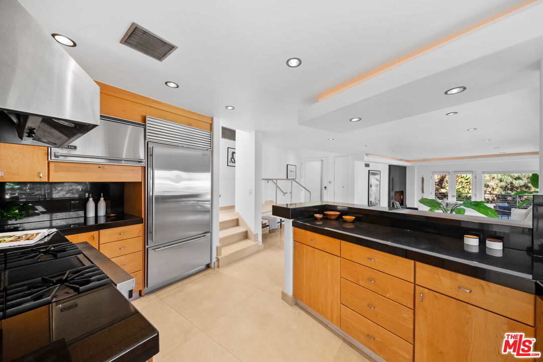 3111 Belden Dr