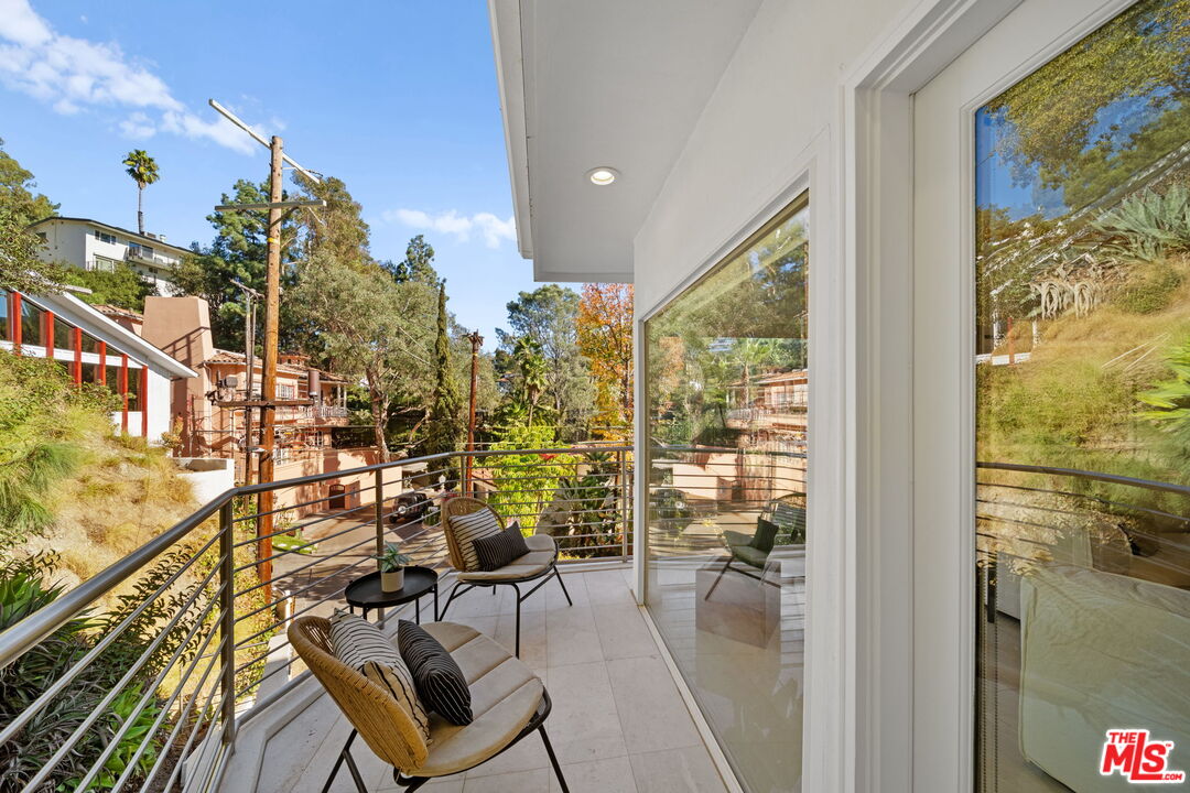 3111 Belden Dr