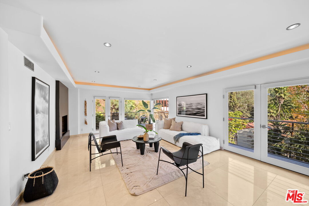3111 Belden Dr