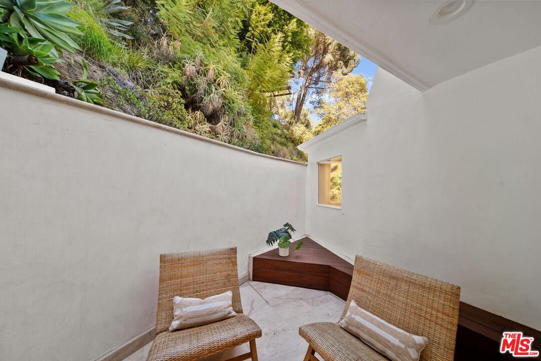 3111 Belden Dr