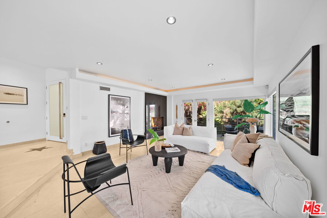 3111 Belden Dr