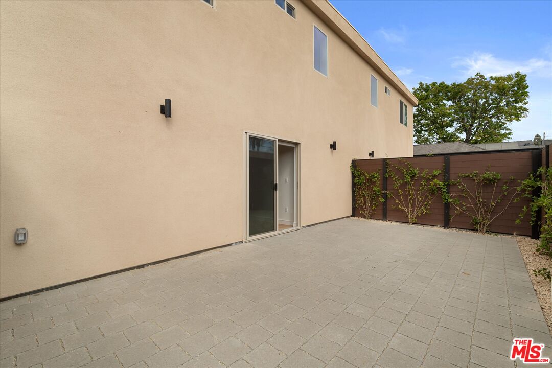 5530 Sunnyslope Ave