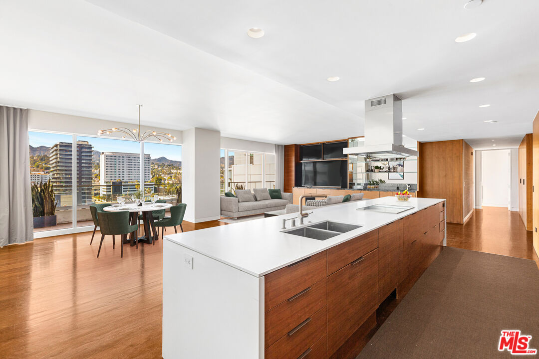6250 Hollywood Blvd Unit: 14D