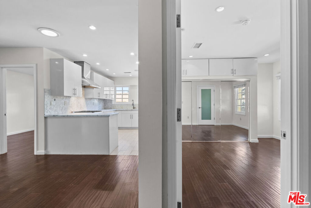 191 S Gardner Street