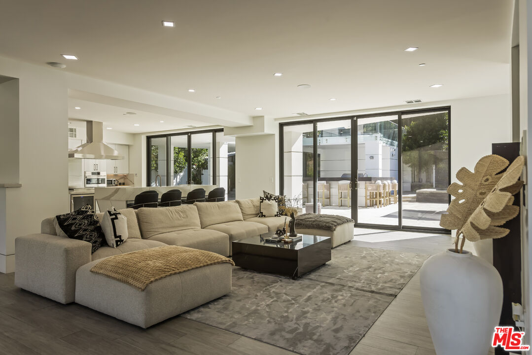 4230 Valley Meadow Rd