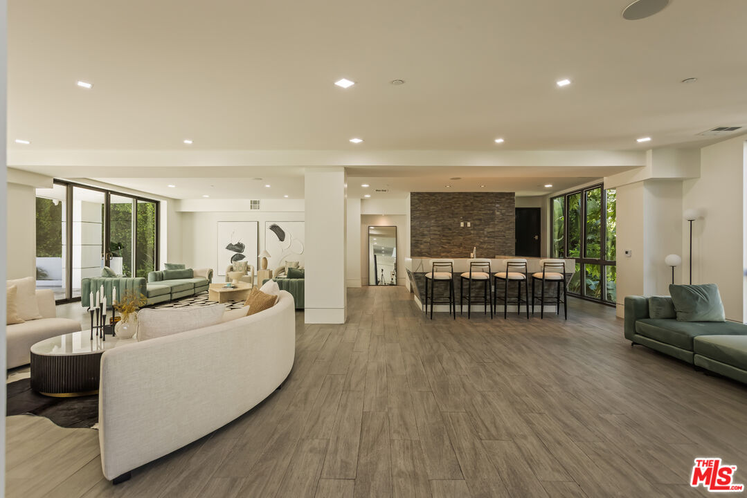 4230 Valley Meadow Rd