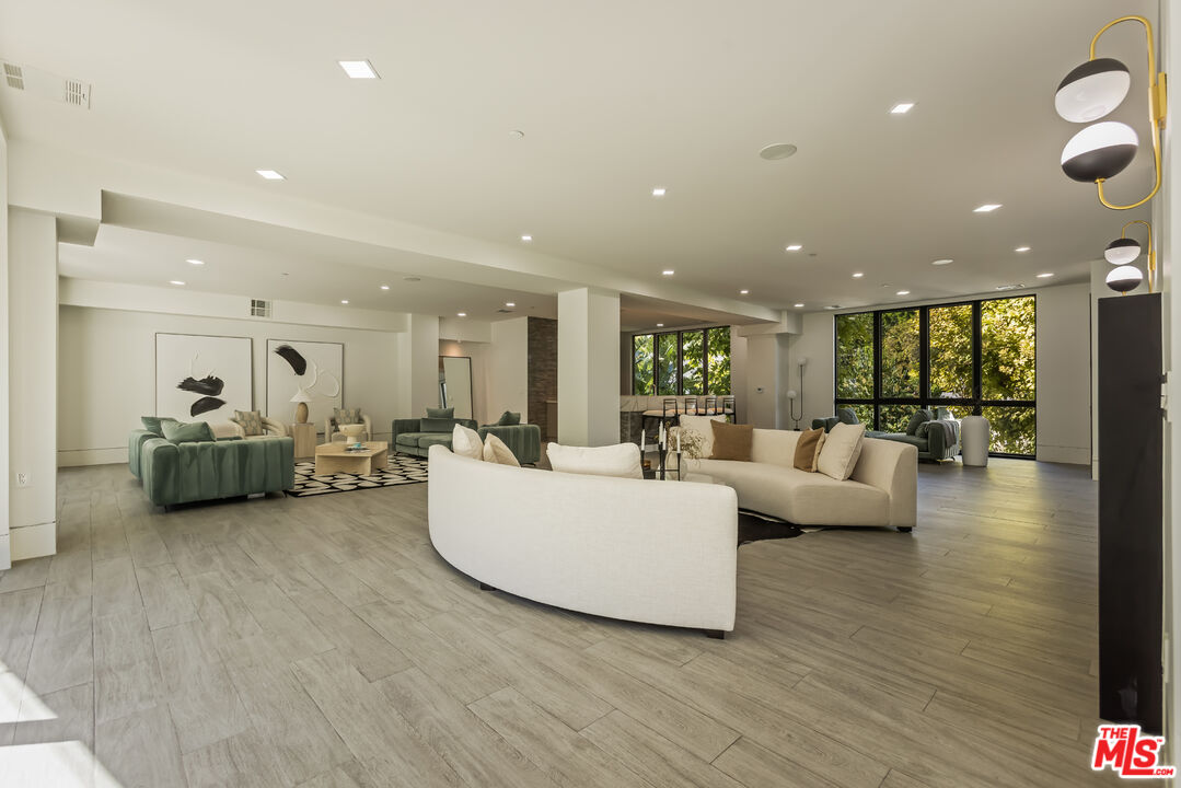 4230 Valley Meadow Rd