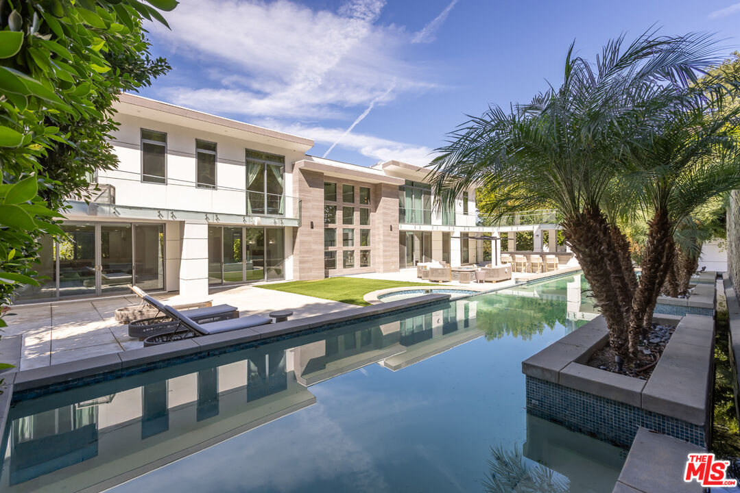 4230 Valley Meadow Rd