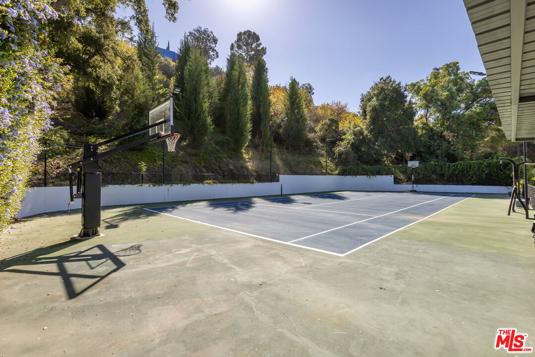 4230 Valley Meadow Rd