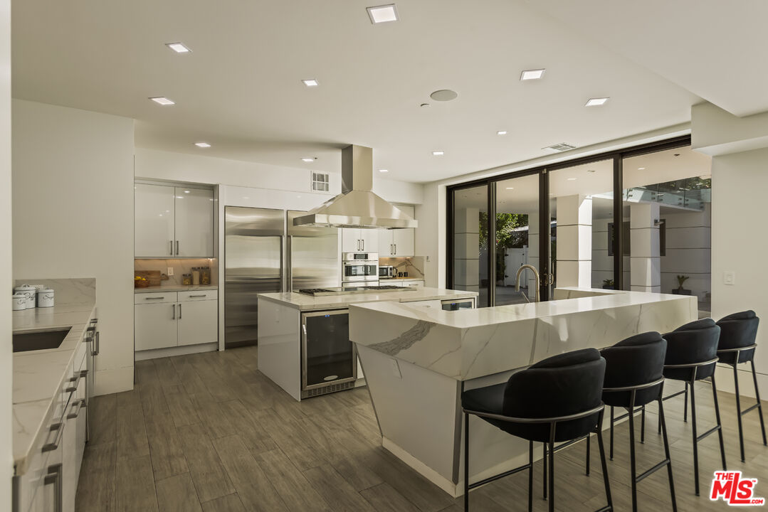 4230 Valley Meadow Rd