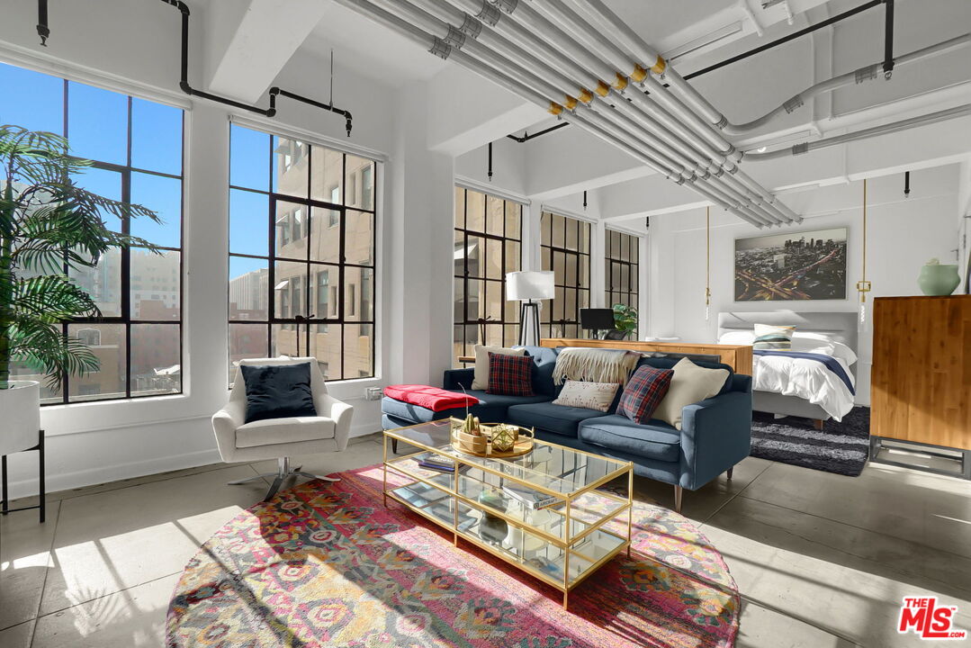 746 S Los Angeles St Unit: 707