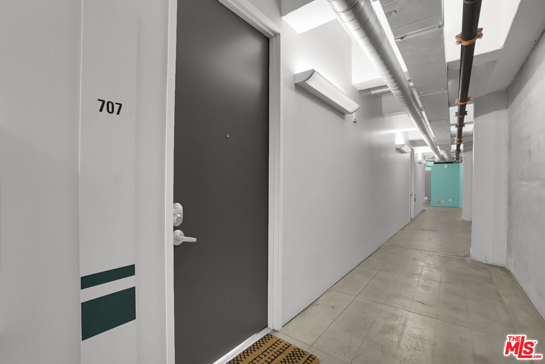 746 S Los Angeles St Unit: 707