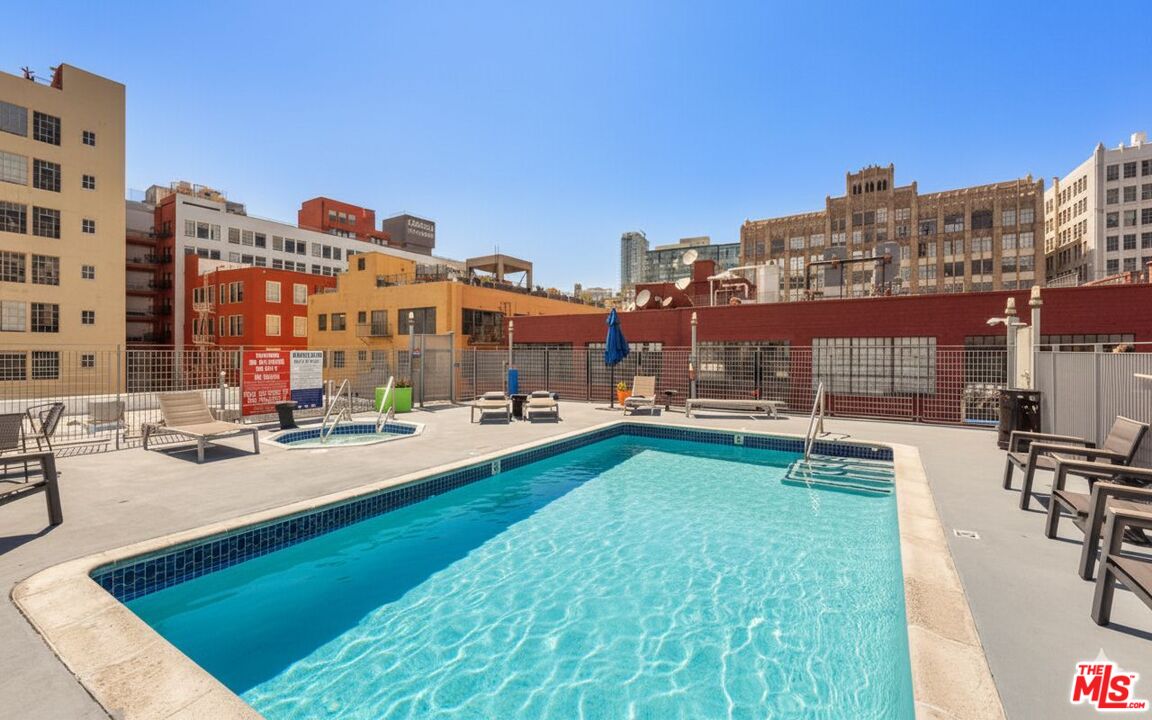 746 S Los Angeles St Unit: 707