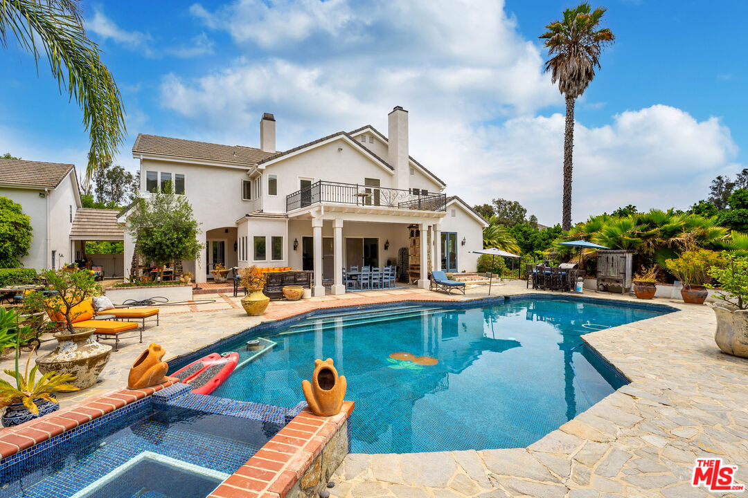 6917 Solano Verde Dr