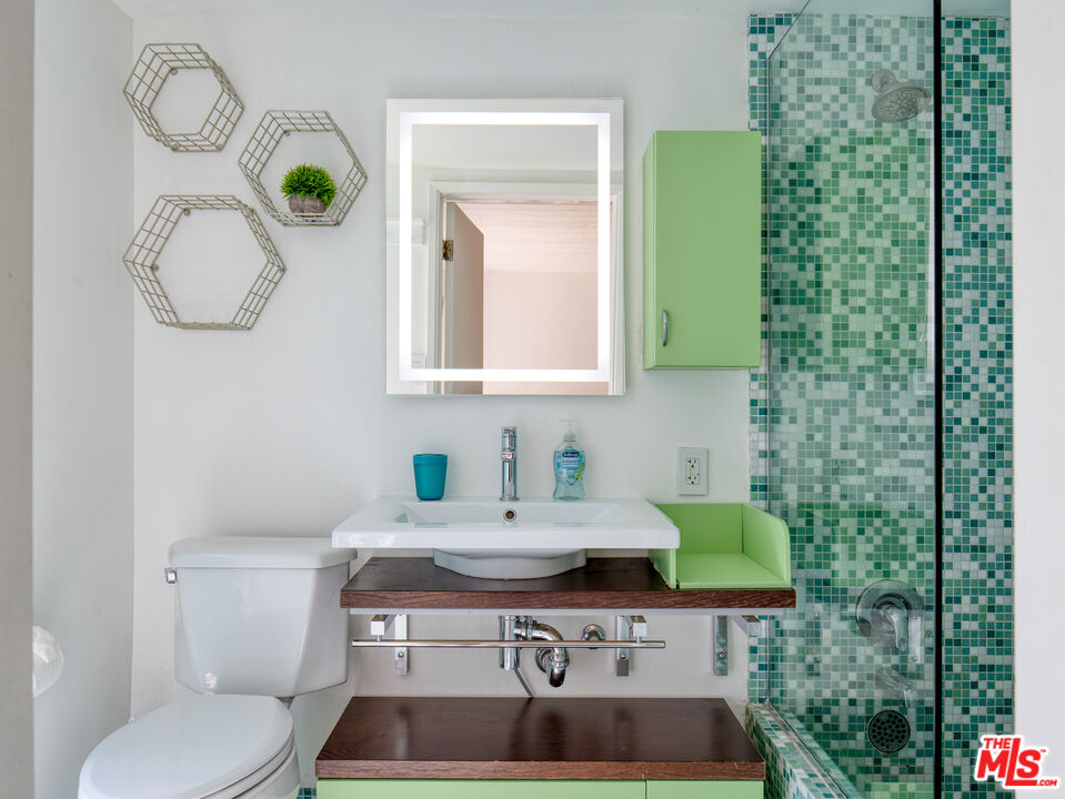 475 E Desert Willow Cir