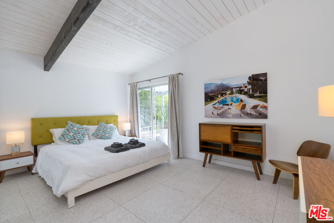 475 E Desert Willow Cir