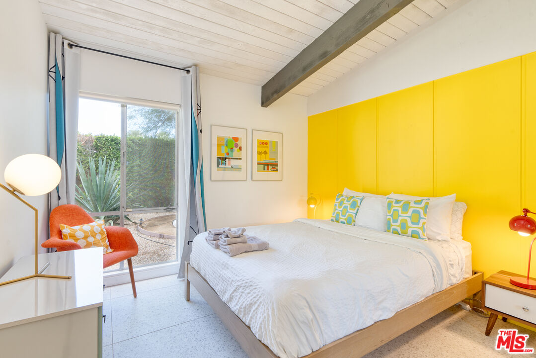 475 E Desert Willow Cir