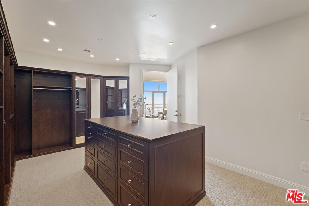 10776 Wilshire Blvd Unit: 1904