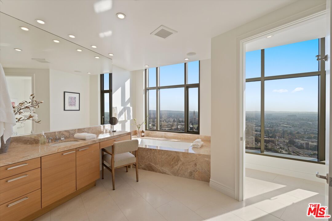 10776 Wilshire Blvd Unit: 1904