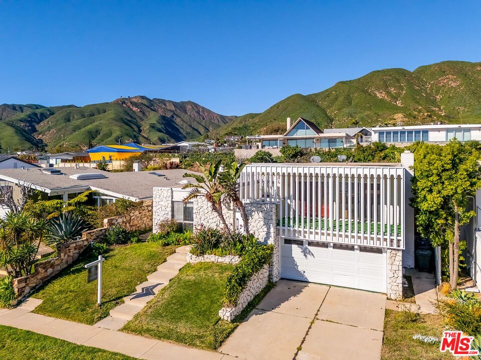 18137 Wakecrest Dr