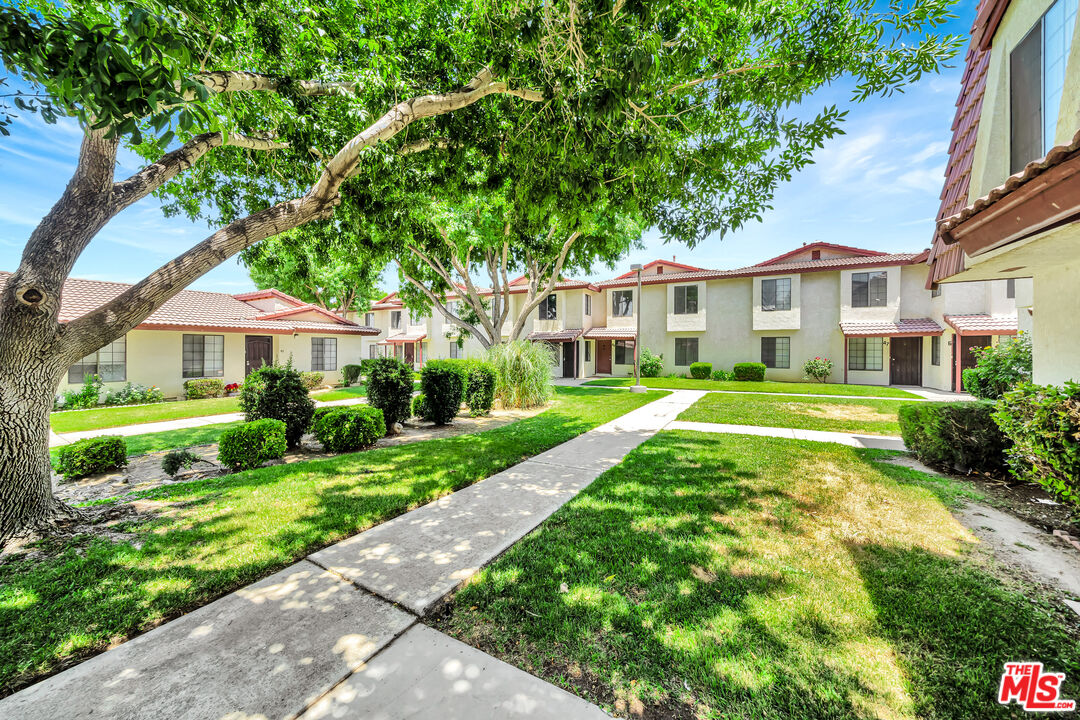 2260 E Avenue Q4 Unit: 48