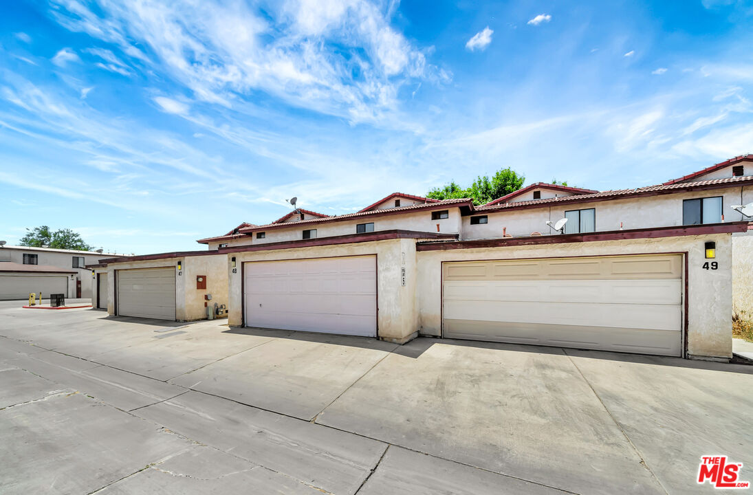 2260 E Avenue Q4 Unit: 48