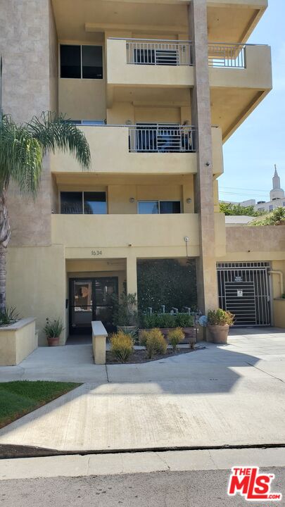 1634 Malcolm Ave Unit: 1