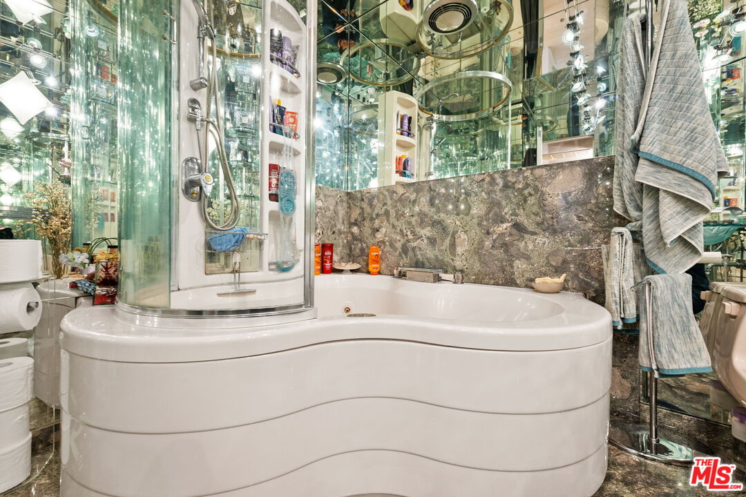 1230 Horn Ave Unit: 624