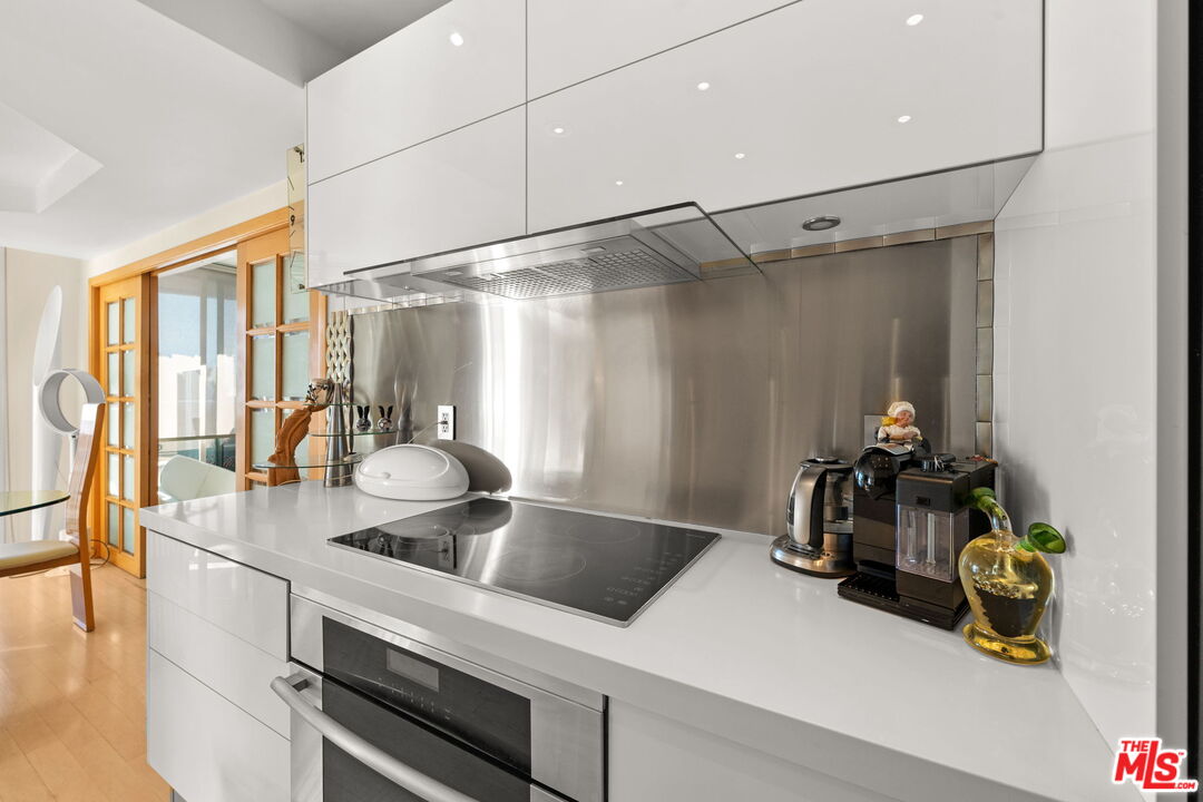 1230 Horn Ave Unit: 624