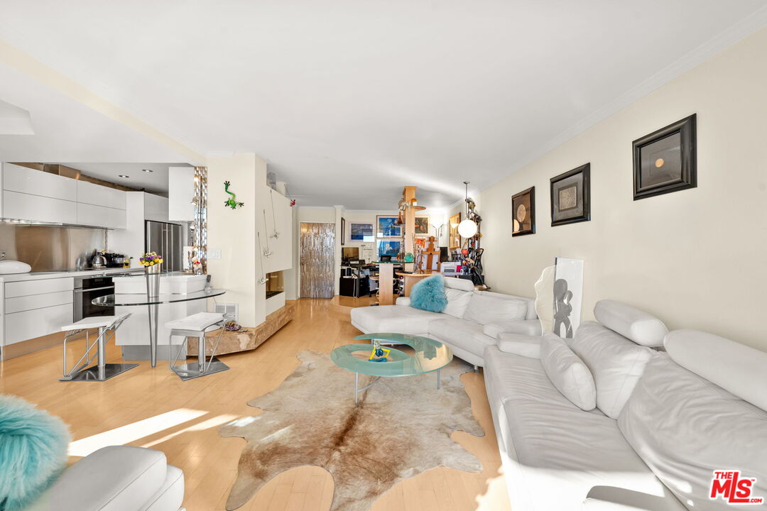 1230 Horn Ave Unit: 624