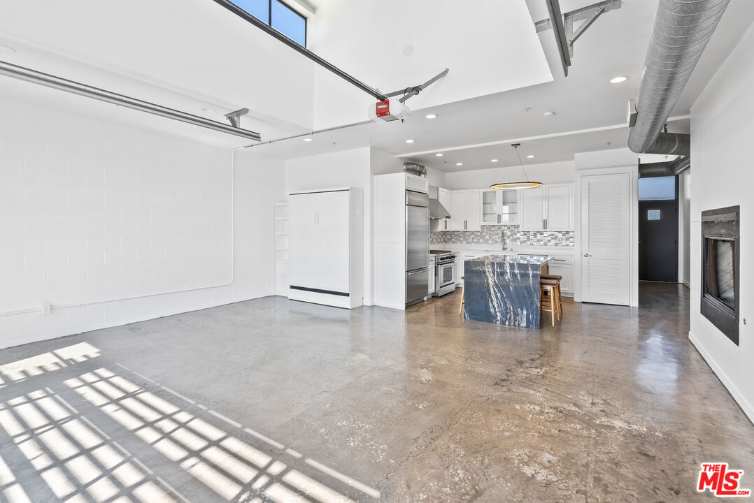 1544 12th St Unit: 303