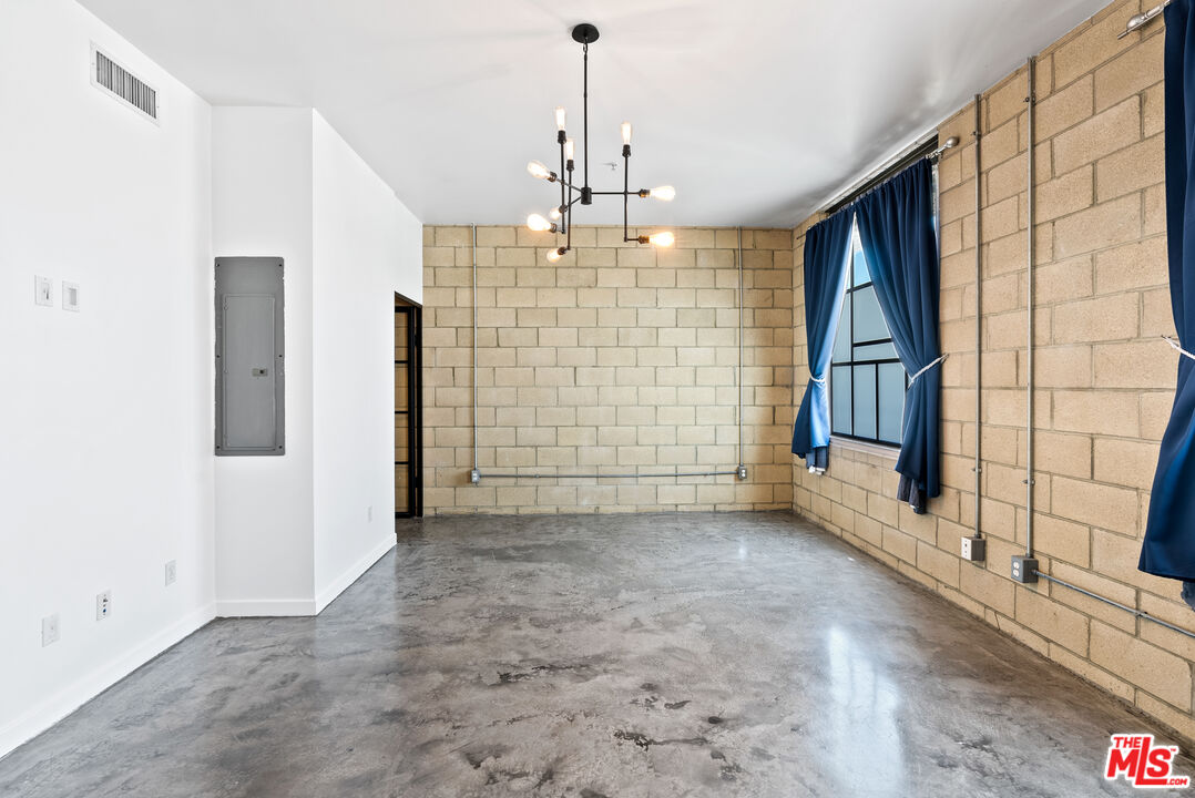 1544 12th St Unit: 303