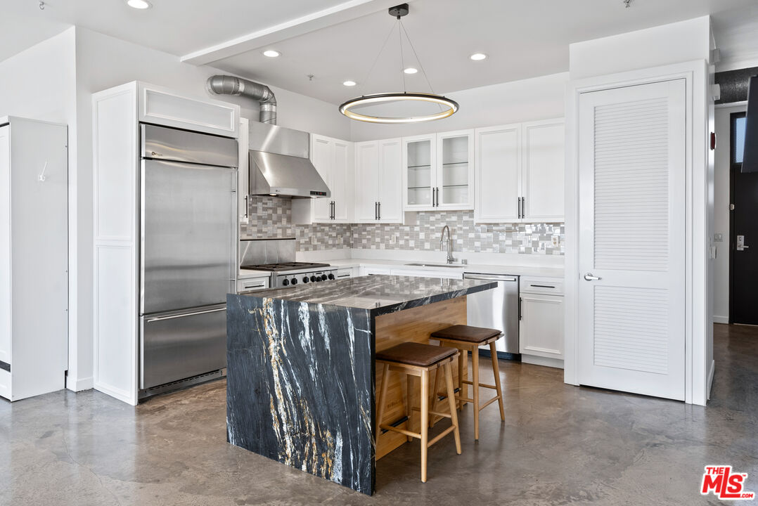 1544 12th St Unit: 303