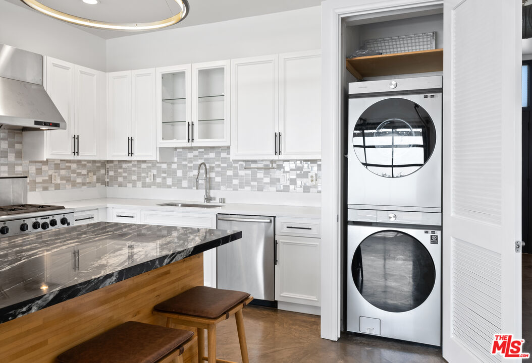 1544 12th St Unit: 303